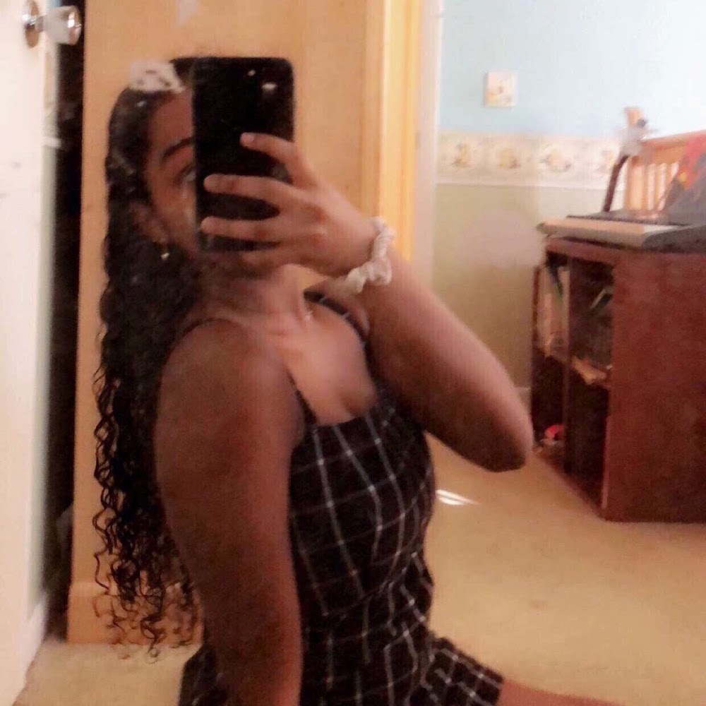 Meet your Posher, Nina